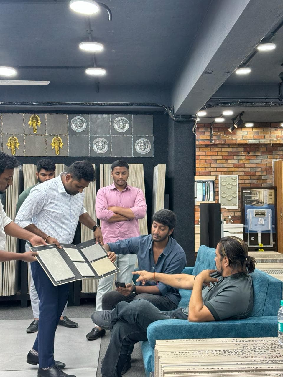 Celebrity visit at Live Ceramique showroom