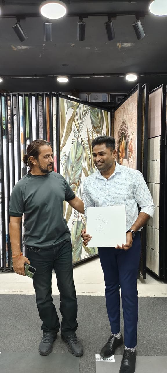 Celebrity visit at Live Ceramique showroom
