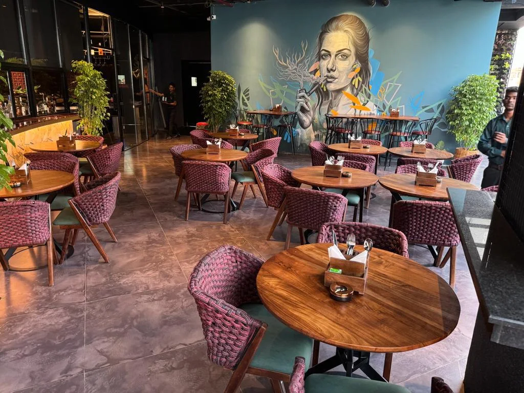 FEATURE WALLS